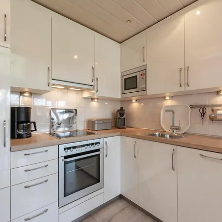 At Garnekuul Park With Garden Holiday home