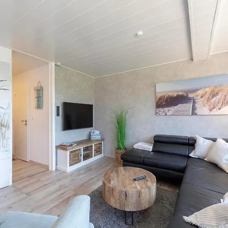 At Garnekuul Park With Garden בית נופש